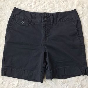 St. John’s Bay Black Shorts Size 6 Chino